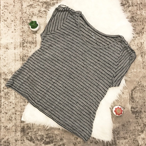 Lane Bryant Tops - Lane Bryant Scoop Neck Tee Gathered Sleeve 22/24
